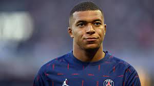 Le Paris Saint-Germain ne répond pas à l'offre du Real Madrid pour Mbappé
